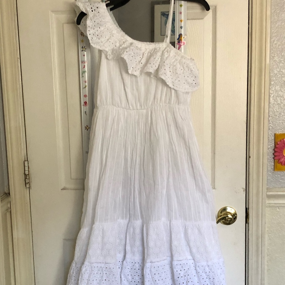 One shoulder dress
